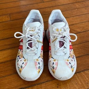 Adidas floral tennis shoes